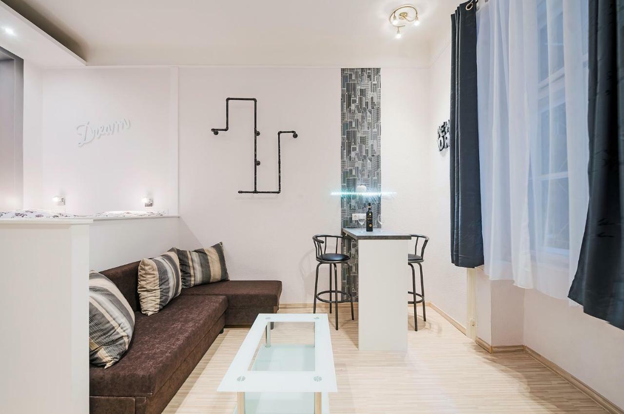 Free Parking, Quiet Design Flat In The Centre Apartamento Budapeste Exterior foto